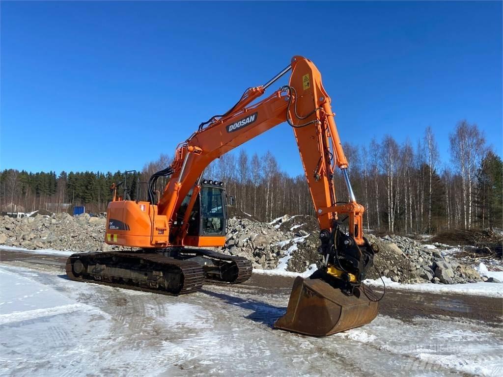 Doosan DX 235 LCR Bandgrävare