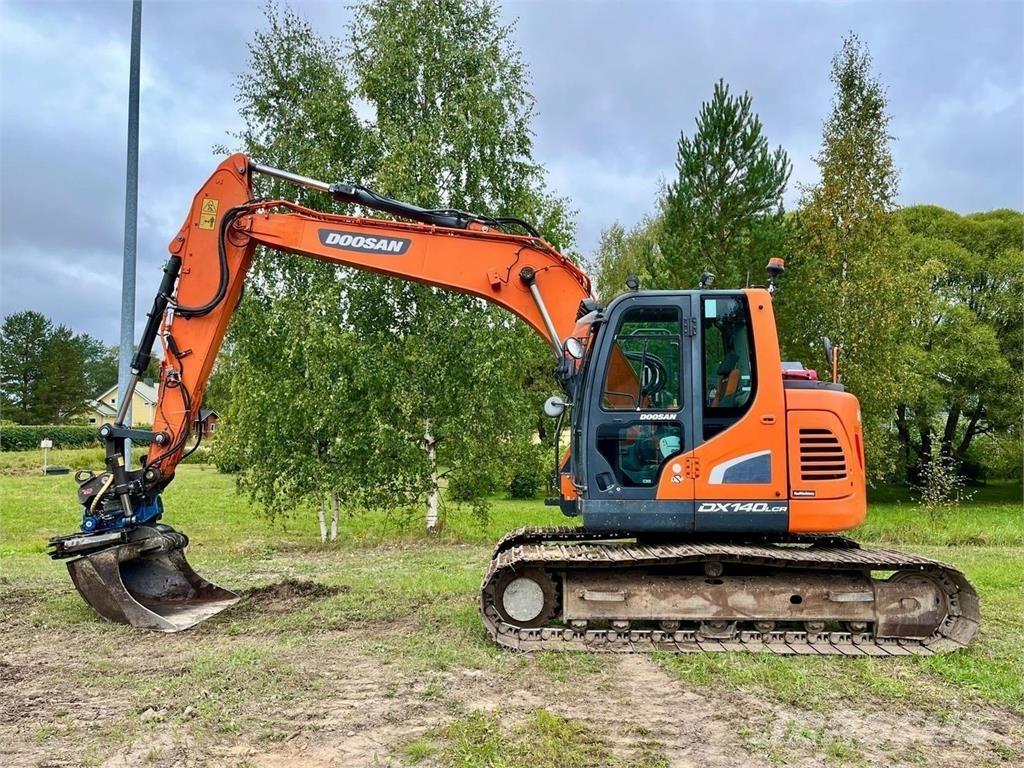 Doosan DX140LC Bandgrävare