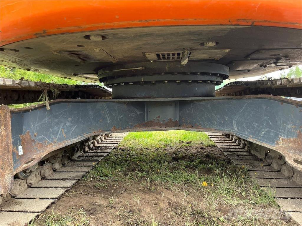 Doosan DX140LC Bandgrävare