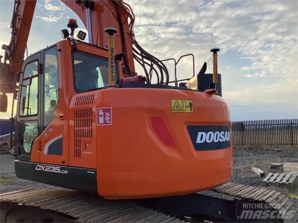 Doosan DX235 LCR Bandgrävare