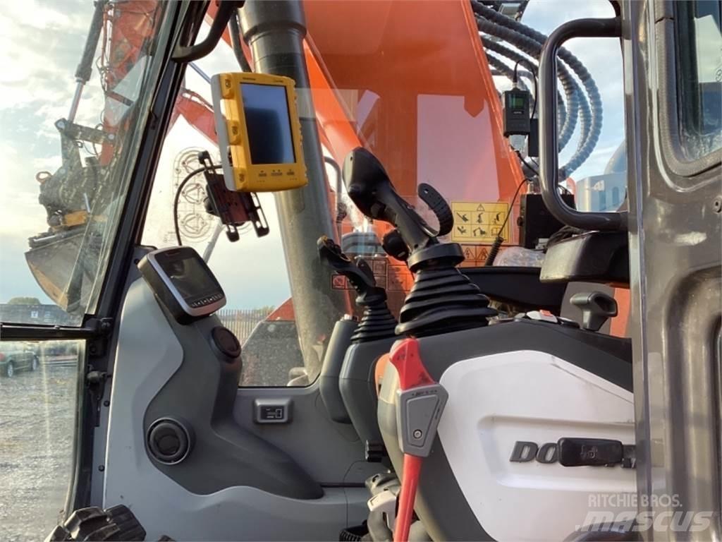 Doosan DX235 LCR Bandgrävare
