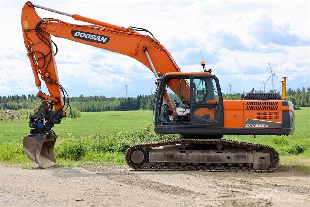 Doosan DX255 LC - 3 Bandgrävare