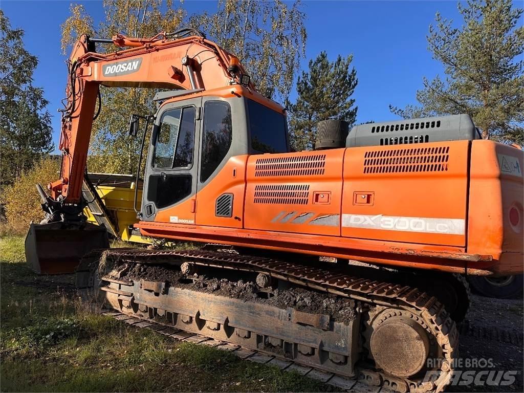 Doosan DX300 LC-3 Bandgrävare