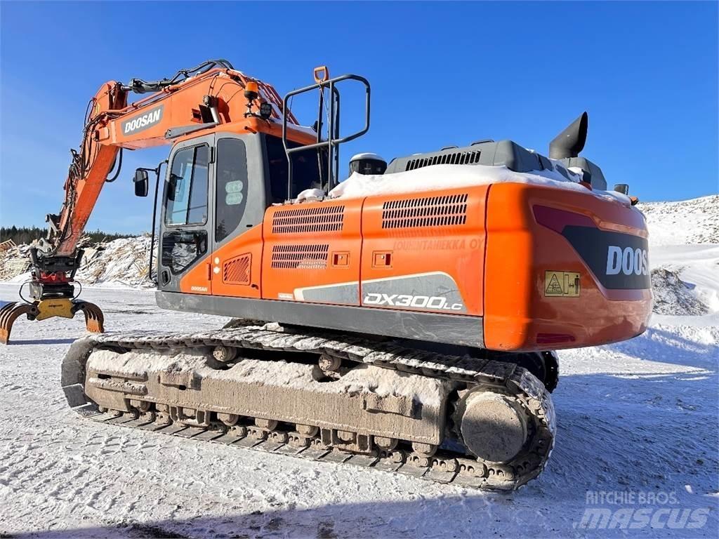 Doosan DX300 LC-5 Bandgrävare