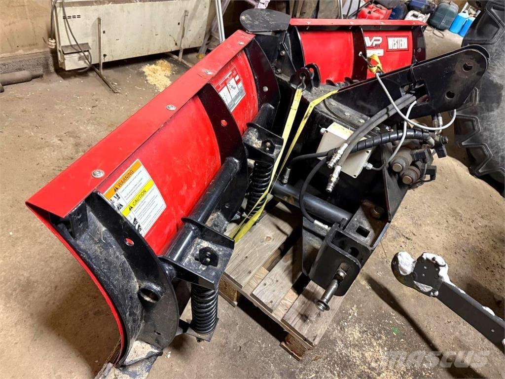 Hilltip Aura Snöblad och plogar