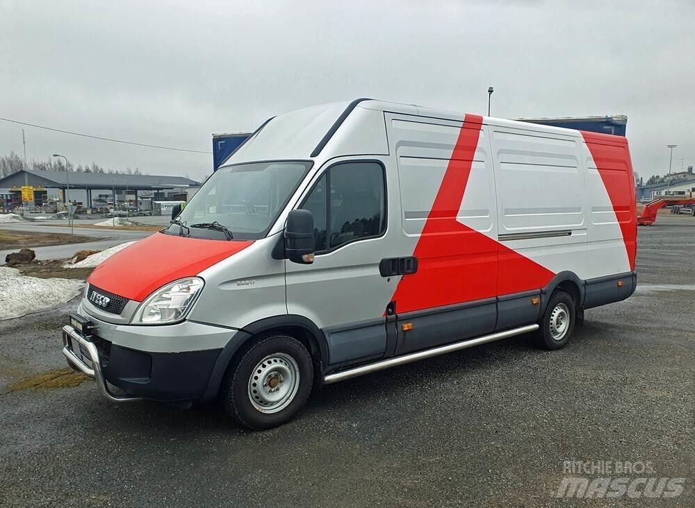 Iveco 35S17 Lätta skåpbilar