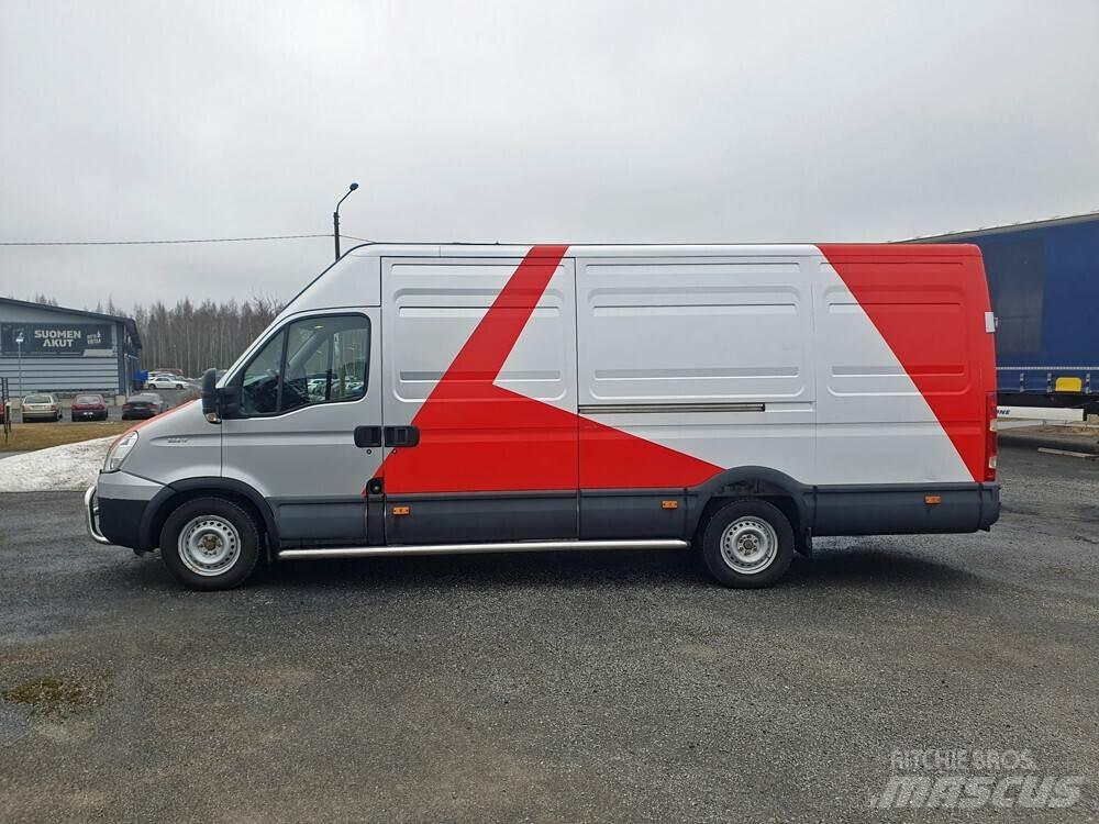 Iveco 35S17 Lätta skåpbilar