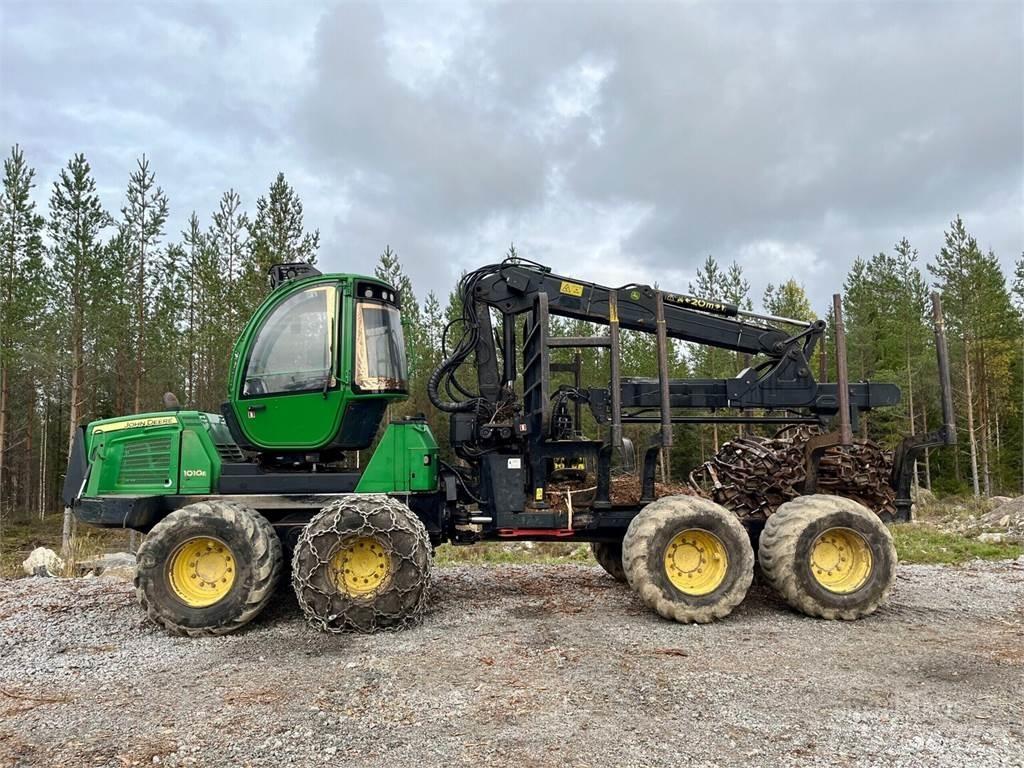 John Deere 1010E Skotare