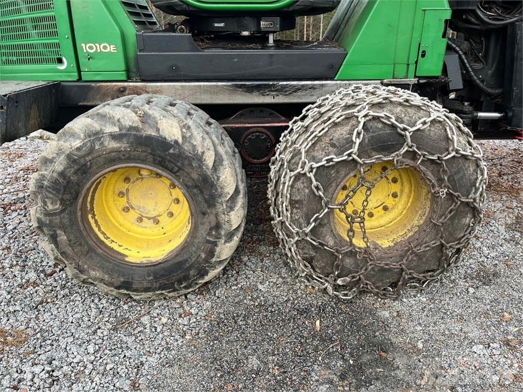 John Deere 1010E Skotare
