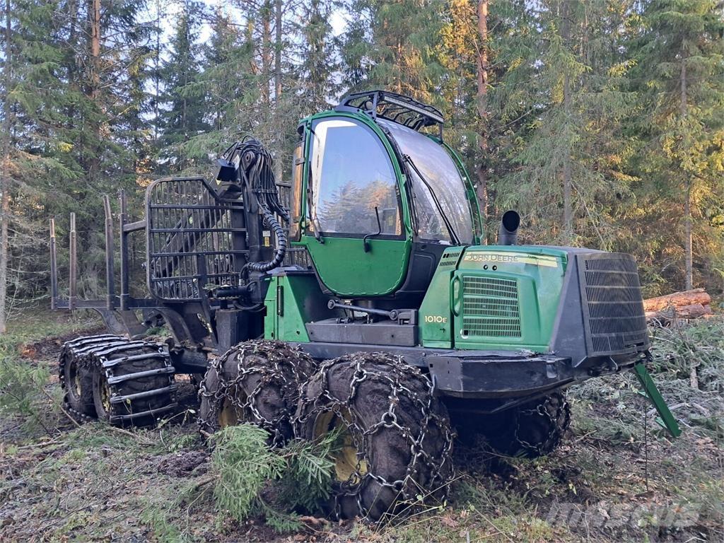 John Deere 1010e Skotare