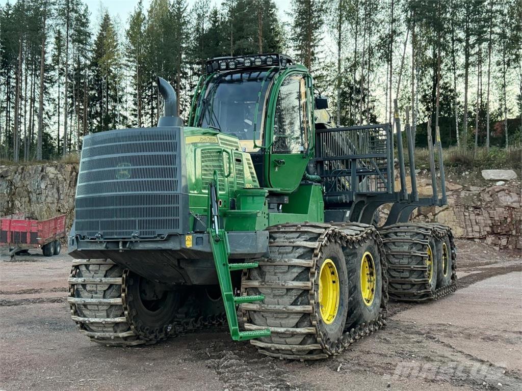 John Deere 1910 G Skotare