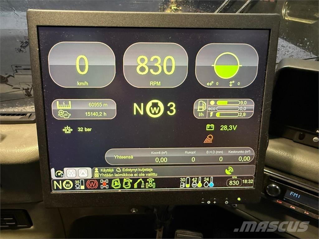 Komatsu 901 TX Skördare