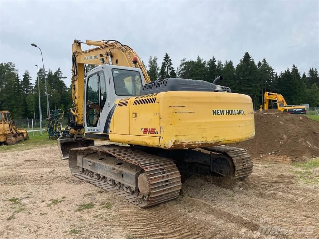 New Holland E215B Bandgrävare