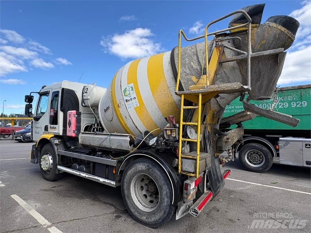 Renault D 18 WIDE Cementbil