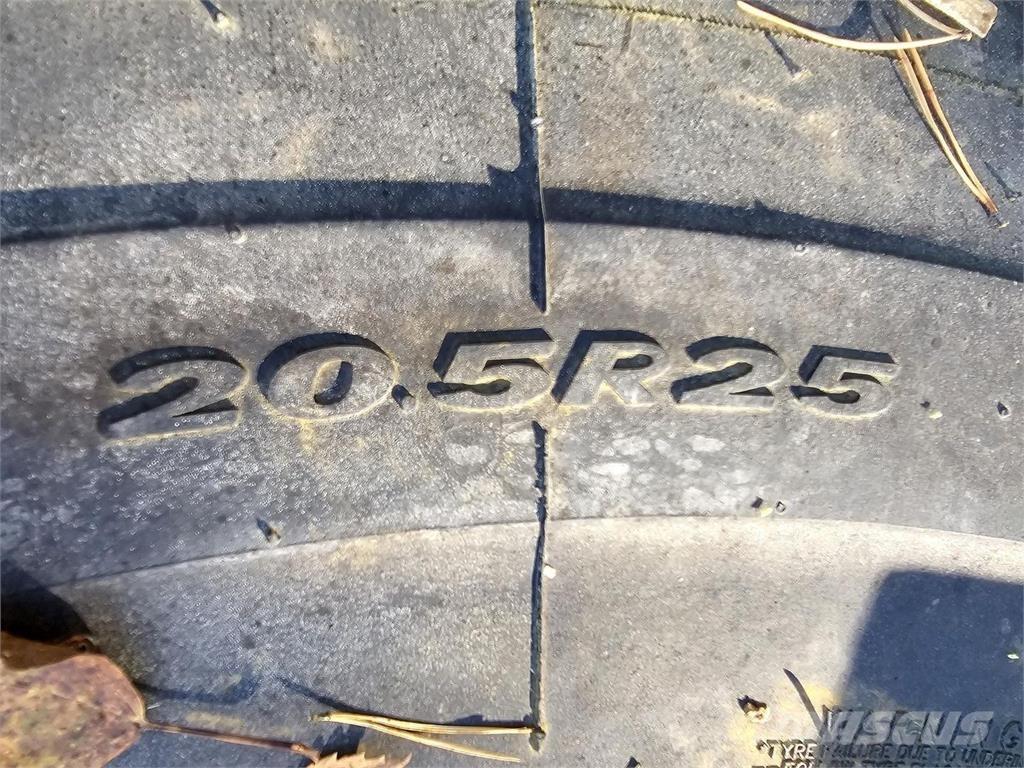  Renkaat 20.5R25 Övriga