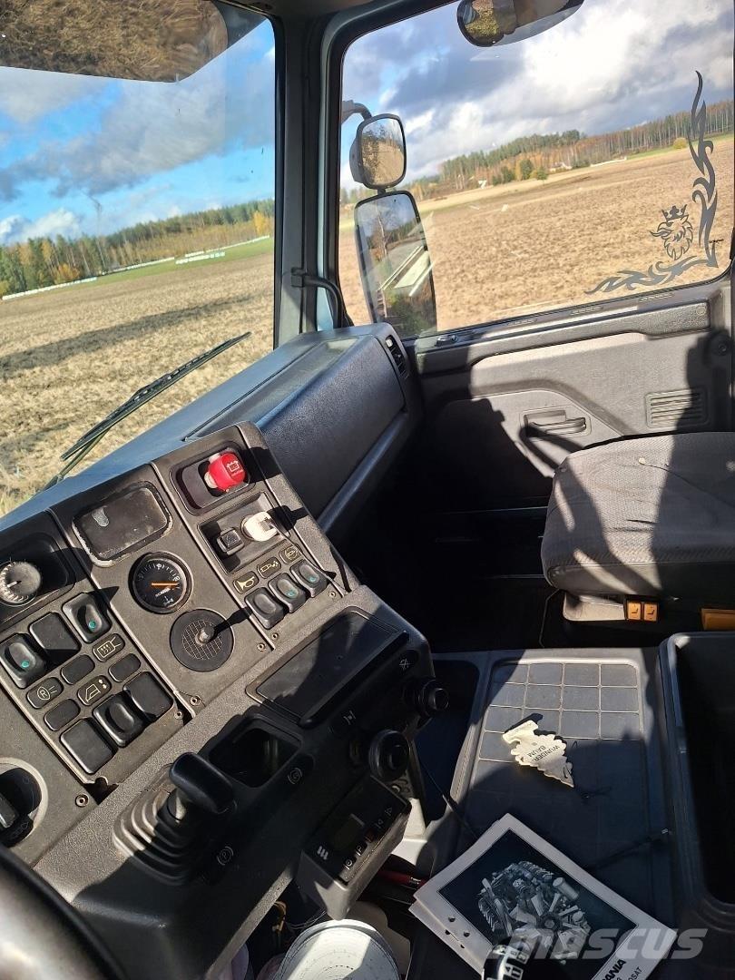 Scania 143H Transportbilar för Skogsmaskiner