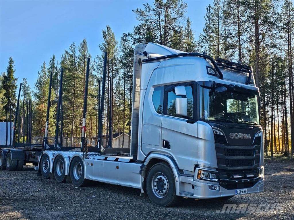 Scania R660 8X4 Timmerbilar