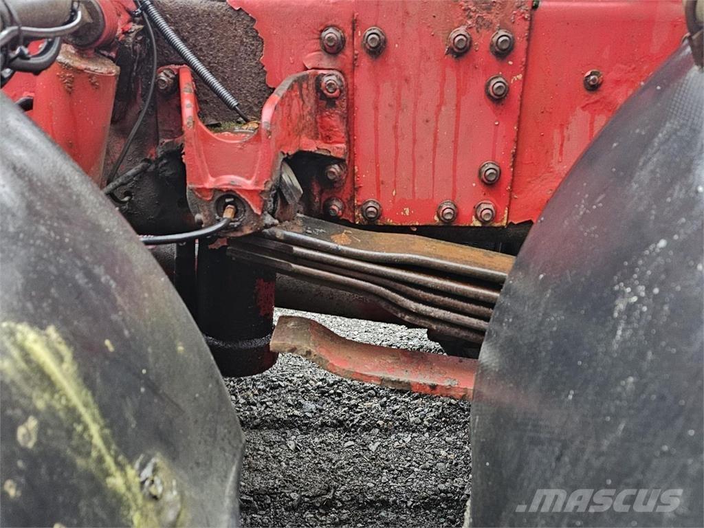 Sisu E12M 8X2 Lastväxlare/Krokbilar