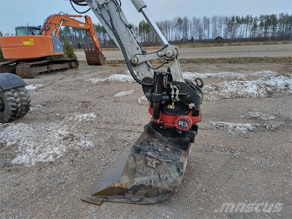 Takeuchi TB295W Hjulgrävare