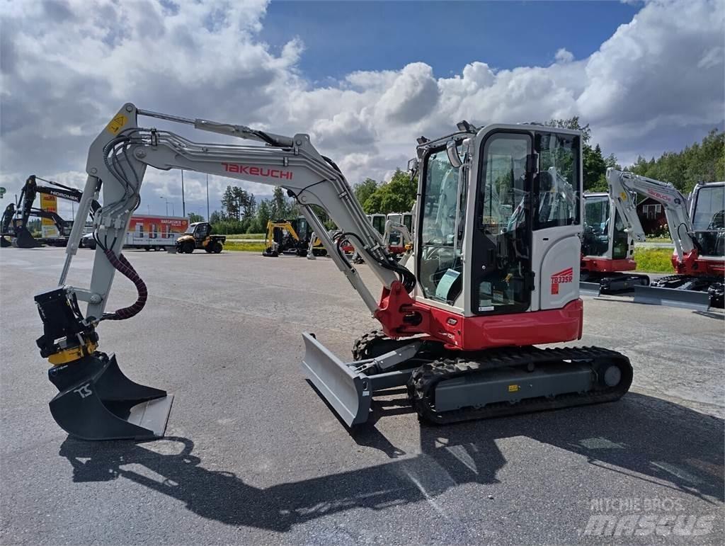 Takeuchi TB335R Minigrävare < 7t