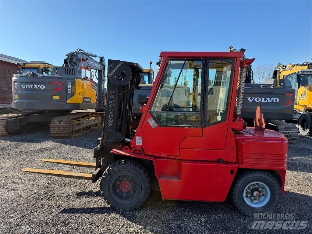 Toyota 02-5 FD35 Dieselmotviktstruckar