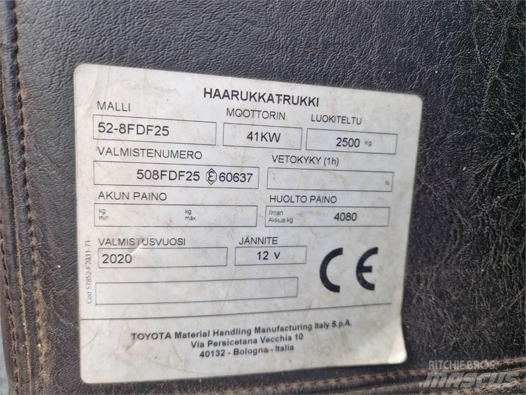 Toyota 52-8FDF25 Dieselmotviktstruckar