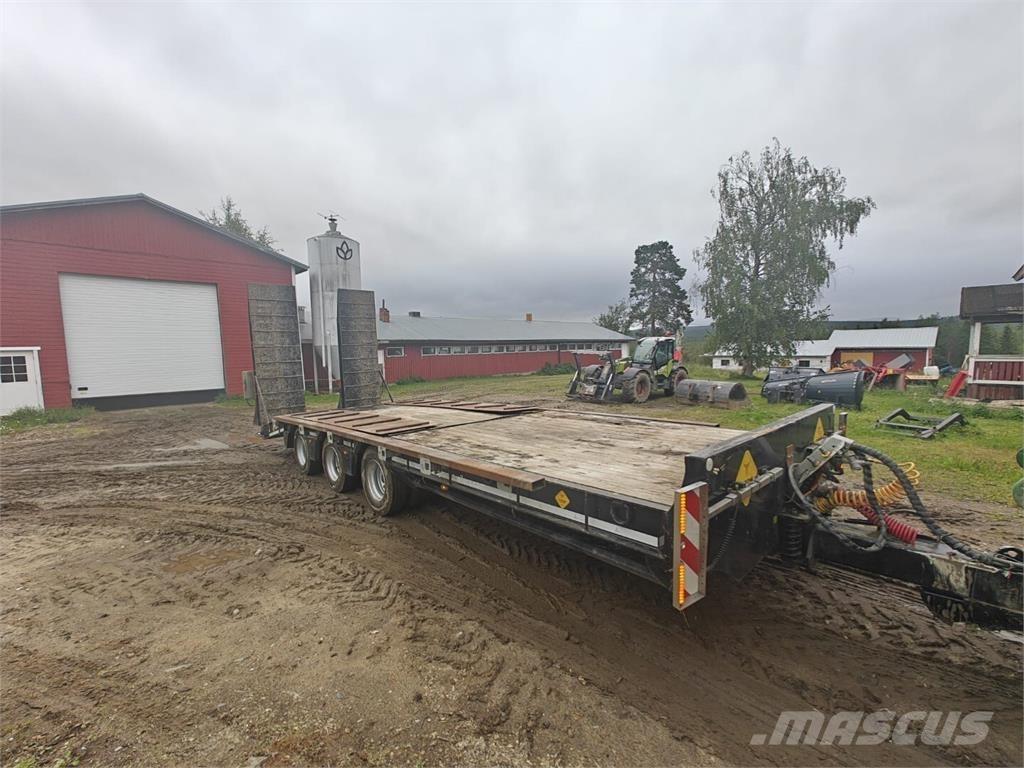 Tyrone 33 T Maskintransporter