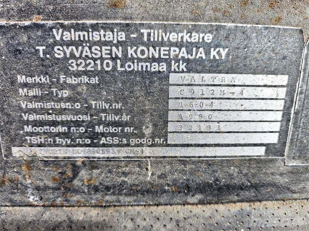 Valtra C 912M-4 Grävlastare