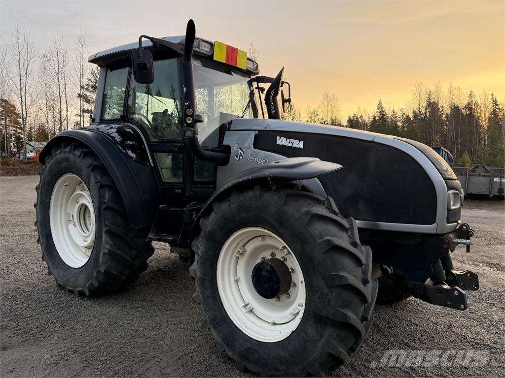 Valtra T190 Traktorer