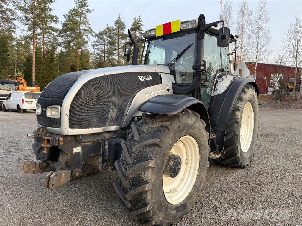 Valtra T190 Traktorer