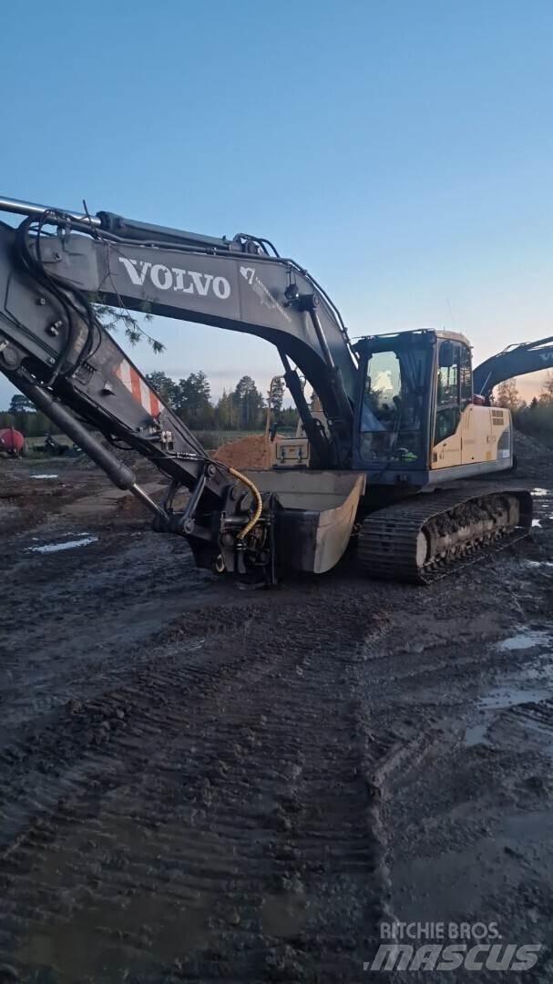 Volvo 210c Bandgrävare