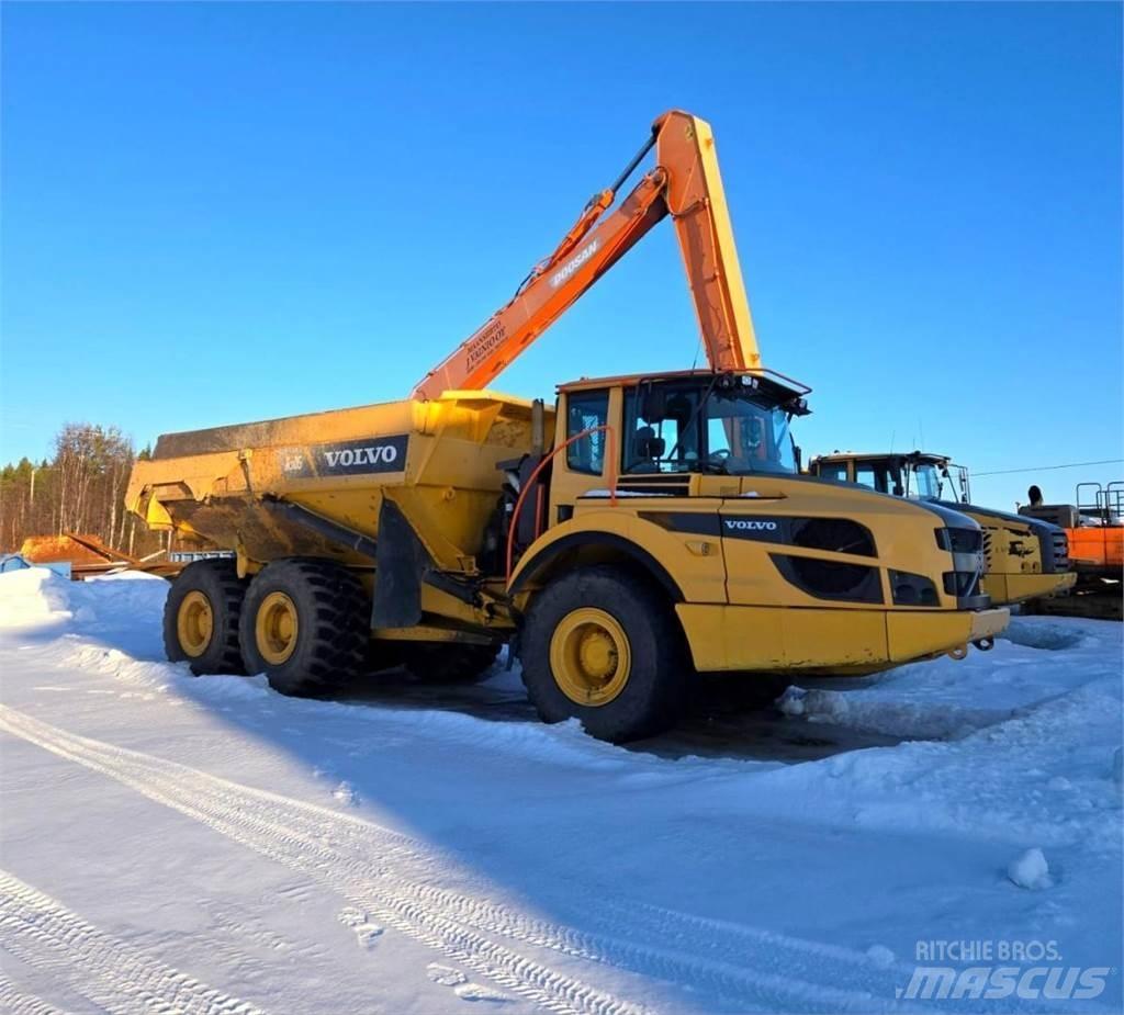Volvo A30G Midjestyrd dumper