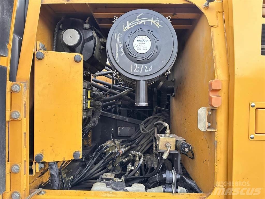 Volvo EC210CL Bandgrävare