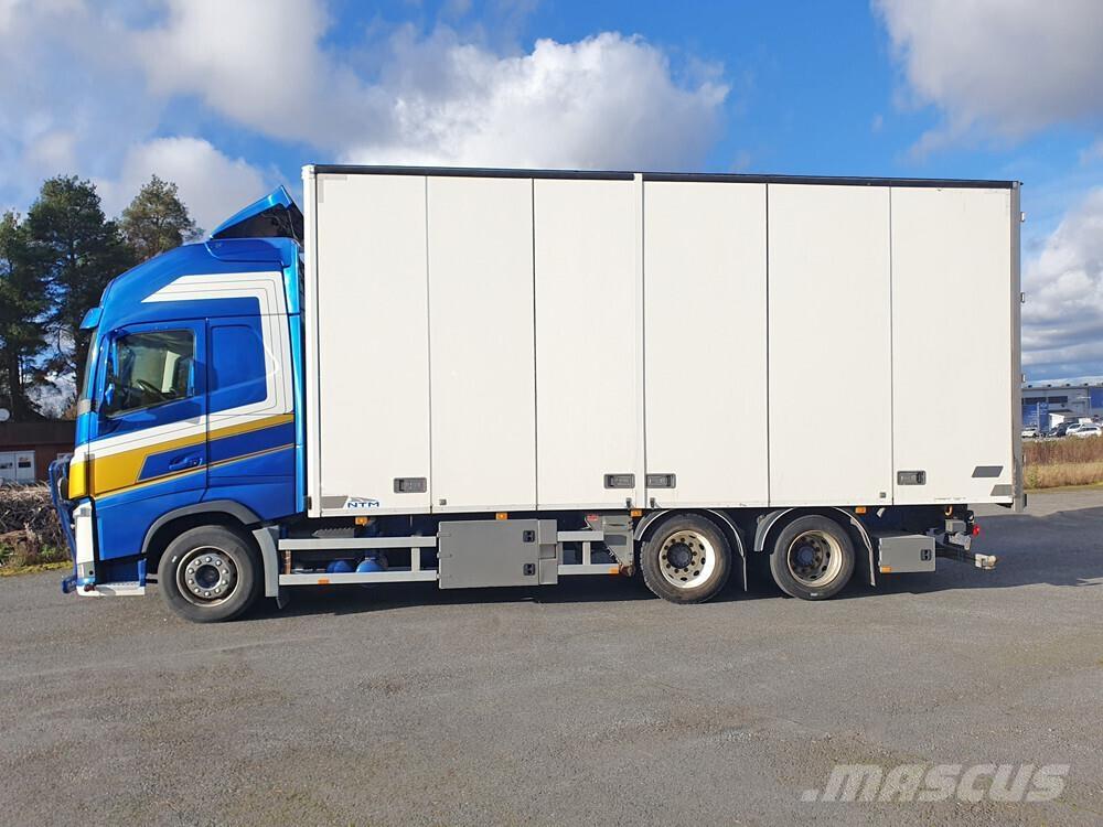 Volvo FH16 6x2 -17 Skåpbilar