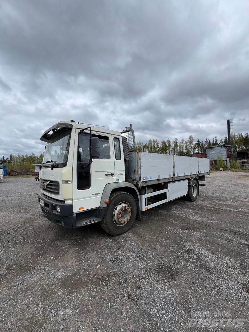Volvo FL6 Flakbilar