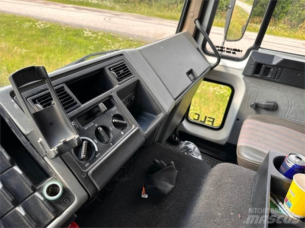 Volvo FLC Skåpbilar