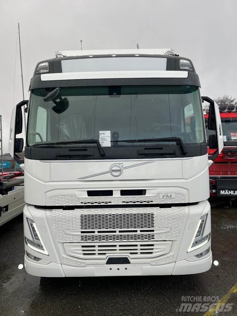 Volvo FM330 4x2 Skåpbilar