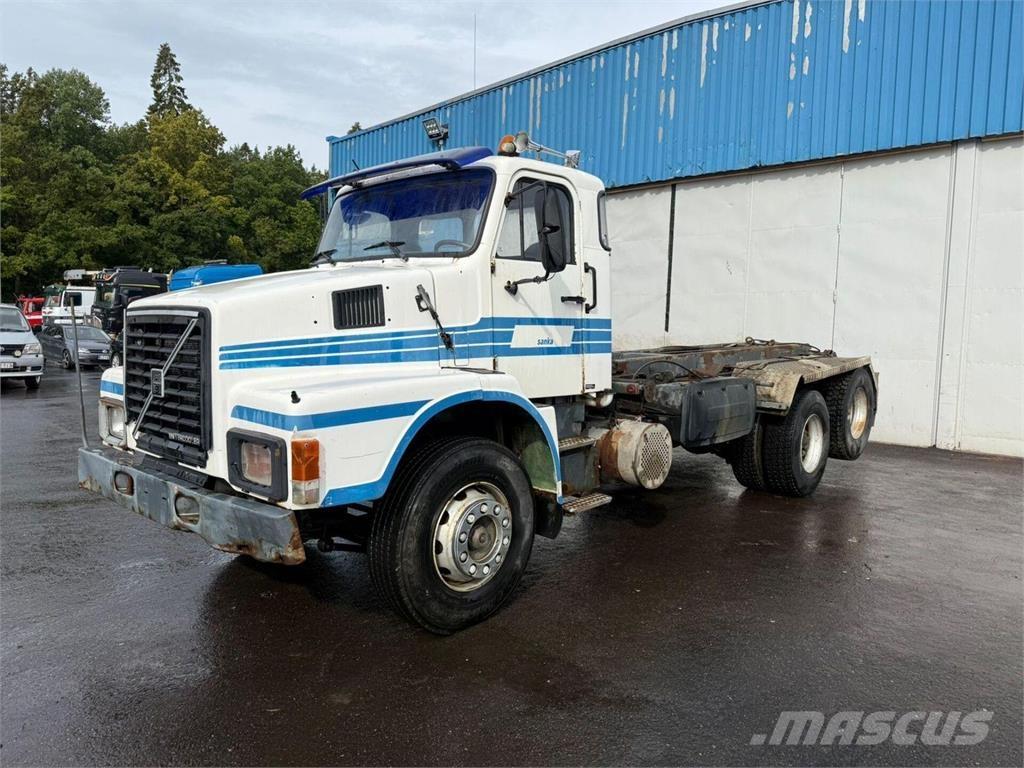 Volvo N10 6x2 Lastväxlare/Krokbilar