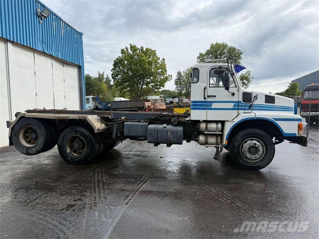 Volvo N10 6x2 Lastväxlare/Krokbilar
