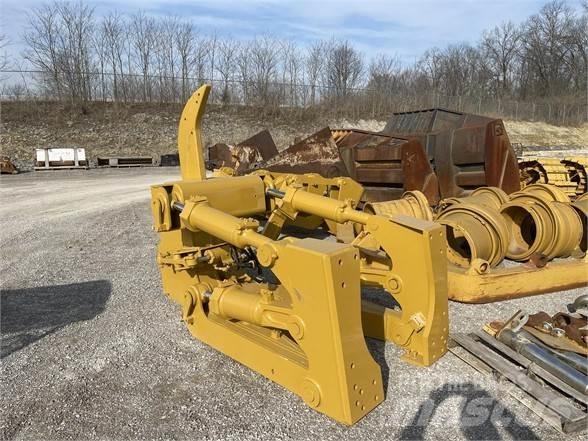 CAT D8 Rivare
