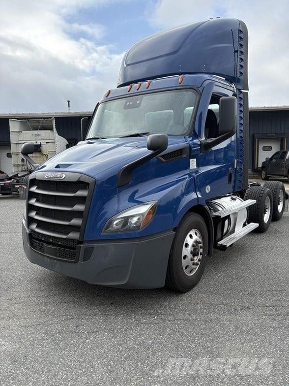 Freightliner CASCADIA 126 Dragbilar
