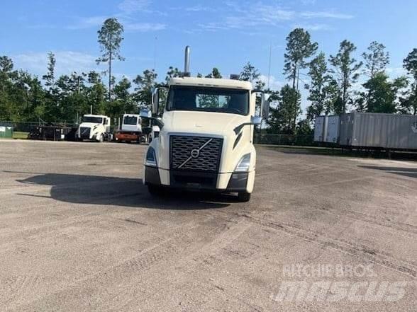 Volvo VNL64T300 Dragbilar