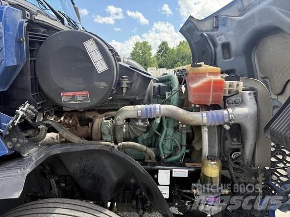 Volvo VNL64T860 Dragbilar