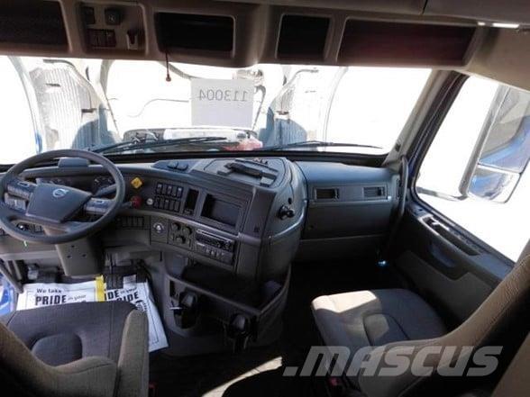 Volvo VNL64T860 Dragbilar