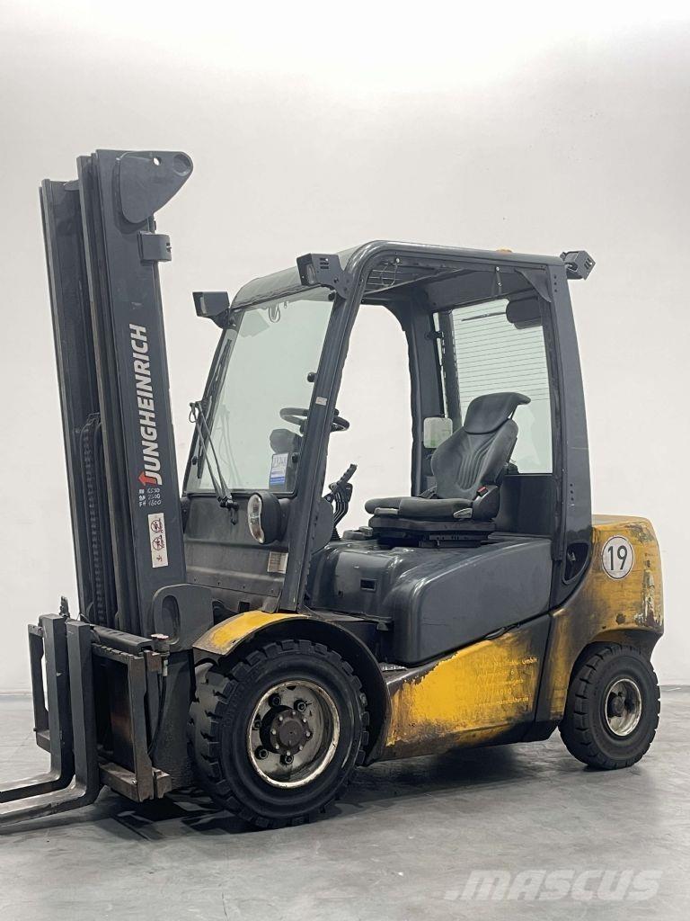 Jungheinrich DFG 430 Dieselmotviktstruckar