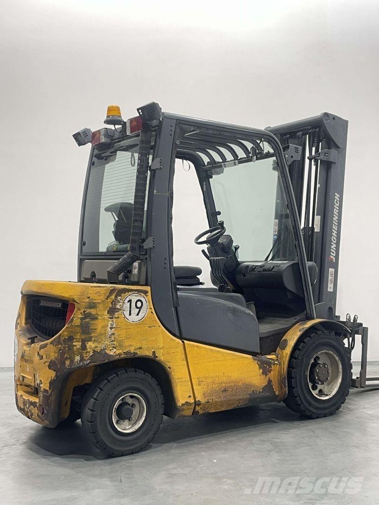 Jungheinrich DFG 430 Dieselmotviktstruckar