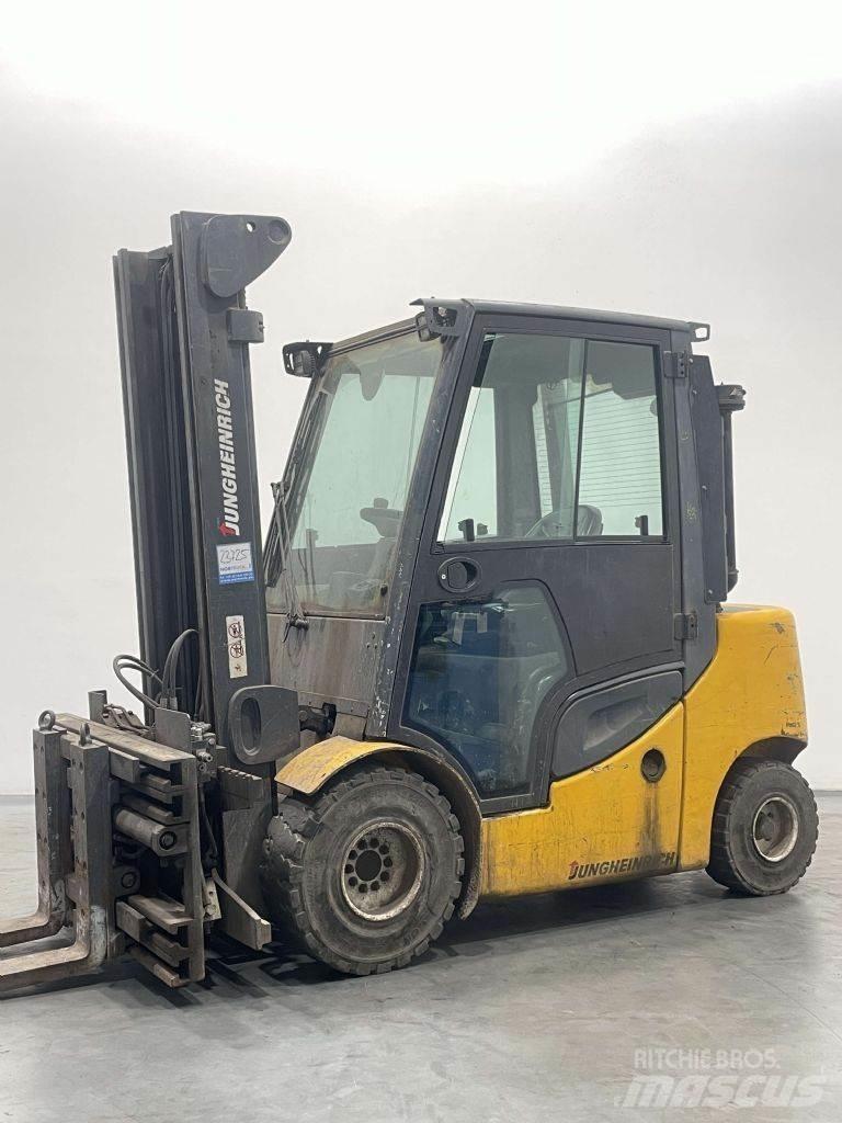Jungheinrich DFG430S Dieselmotviktstruckar