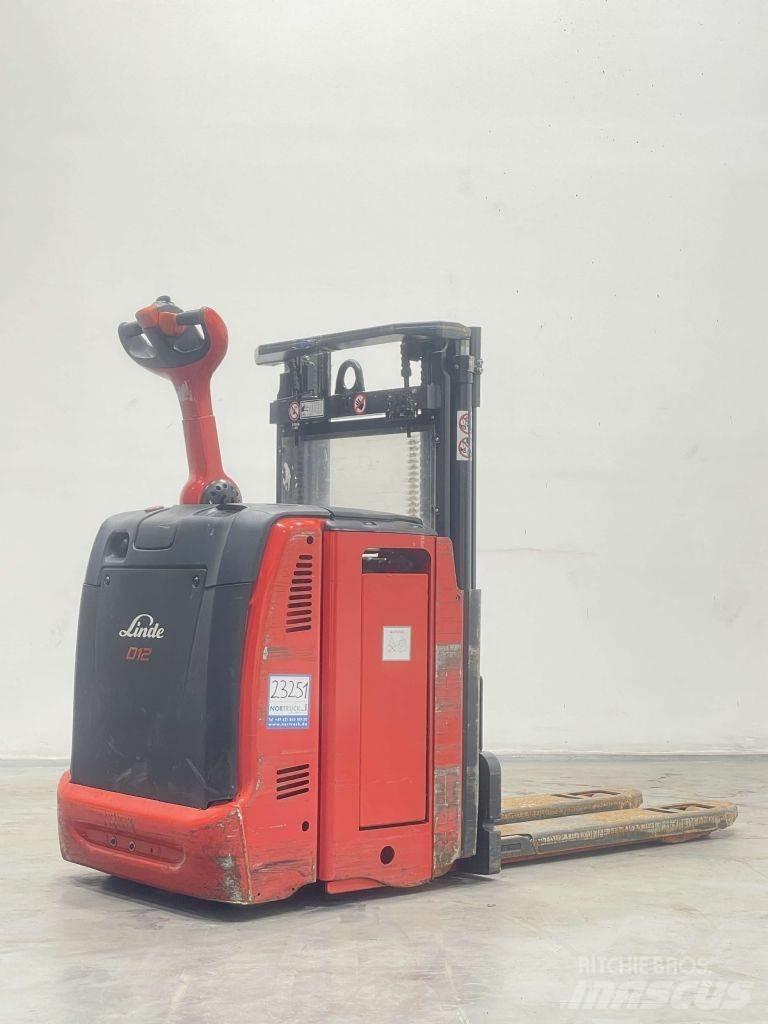 Linde D12-133 Staplare-led