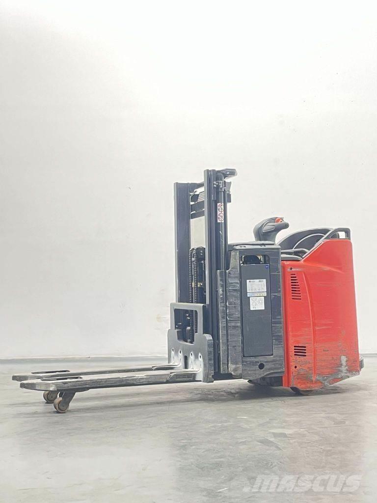 Linde D12SP-133 Staplare-led