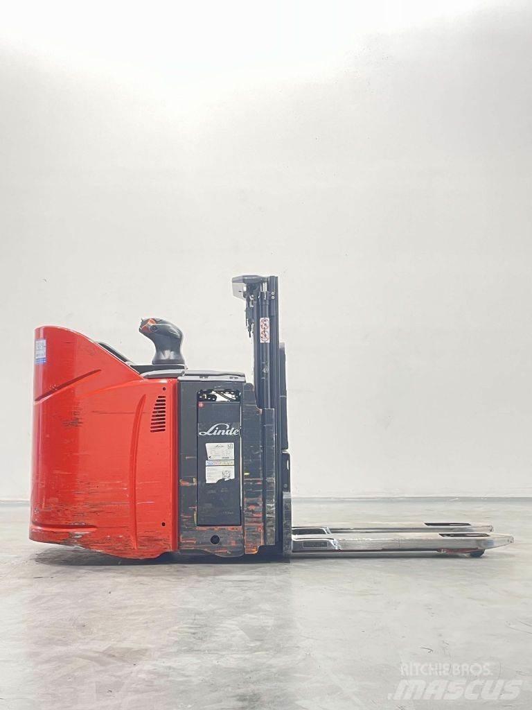 Linde D12SPHP-133 Staplare-led